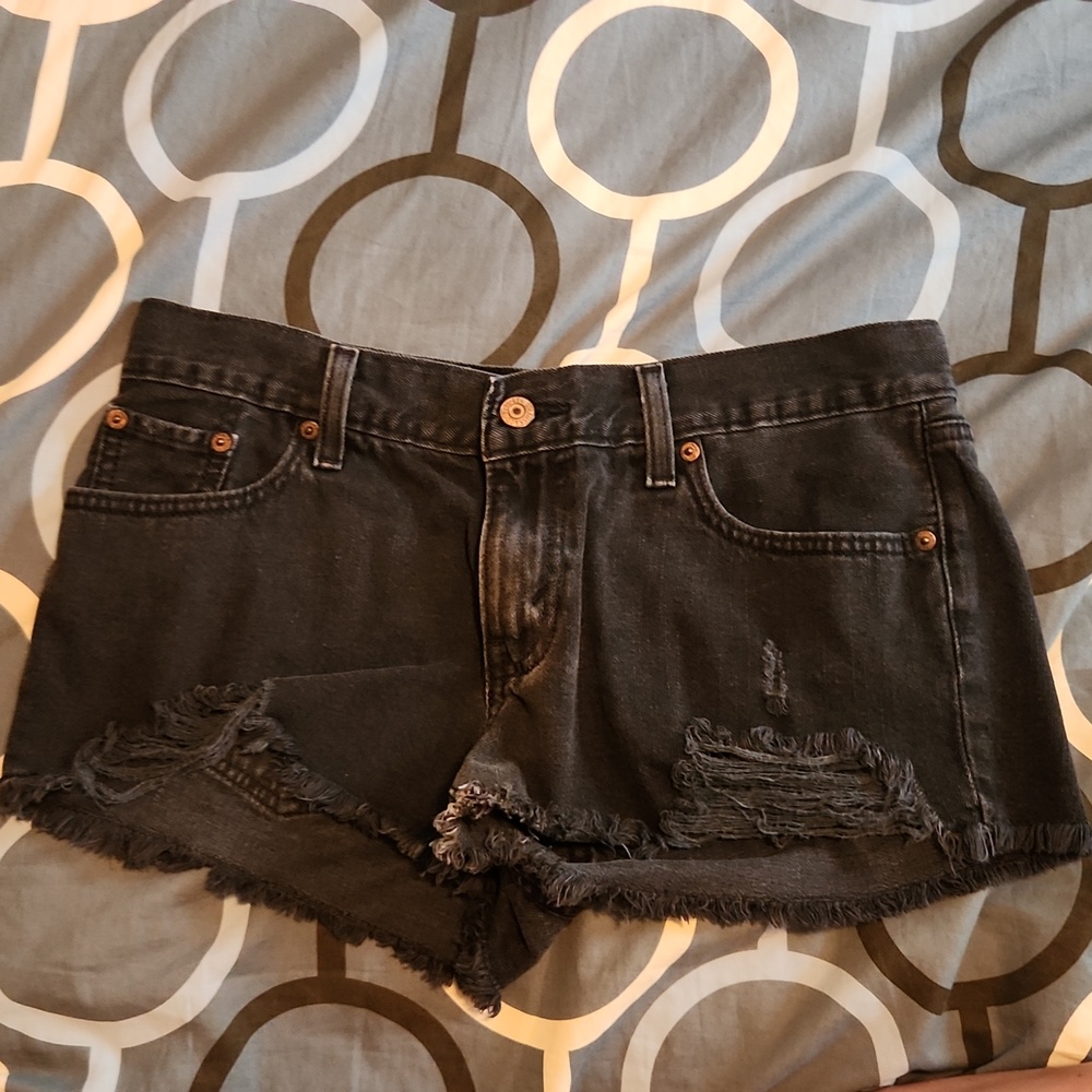 Levi's ripped short shorts